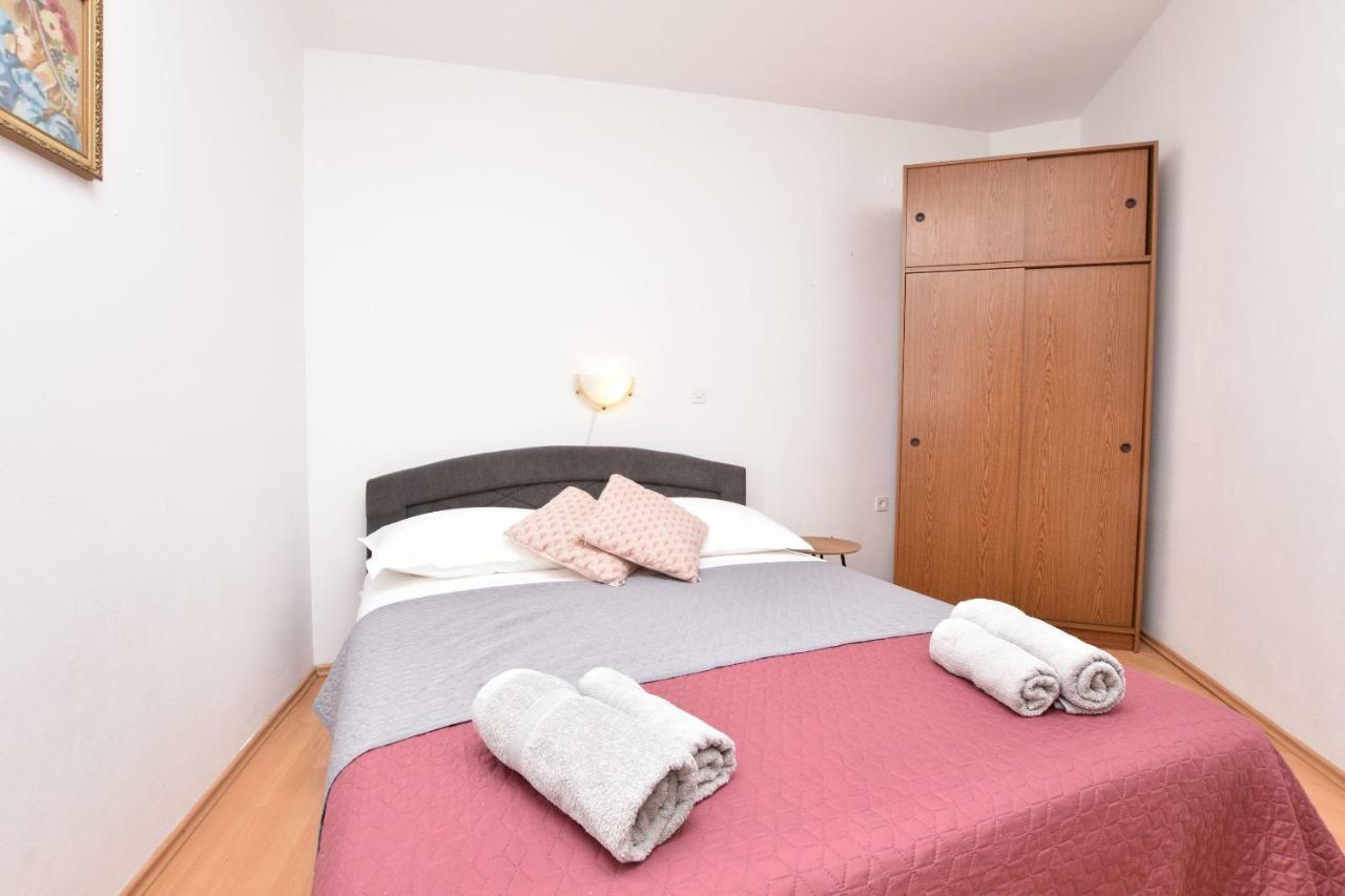 Apartment Nensi Примоштен Экстерьер фото